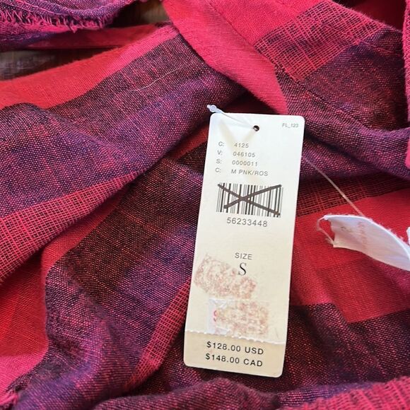 Anthropologie red halter top romper with ruffle back Size S New - Picture 7 of 9